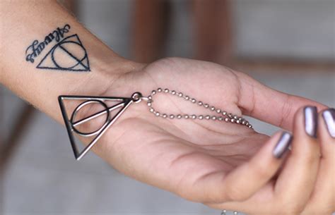 We did not find results for: Tatuagens inspiradas em Harry Potter - Parte I: Relíquias da Morte | Pequenas Infinidades