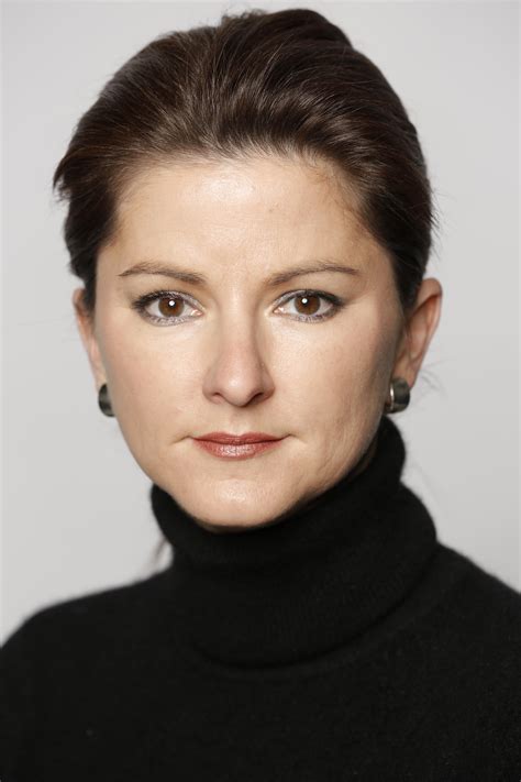 Mai 1977 in erbach, hessen) ist eine deutsche schauspielerin, synchronsprecherin, hörbuchsprecherin und moderatorin. ©Jessica Schwarzer - Finanzdiva - Das Magazin