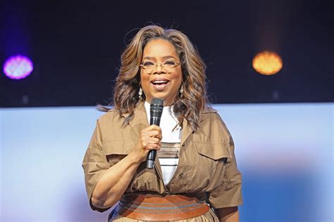 Самые новые твиты от oprah winfrey (@oprah): Oprah Falls Onstage During '2020 Vision' Tour ...