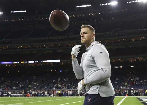 Prior to joining cnn, watt worked for abs in los angeles as a correspondent for more than 20. J.J. Watt - Bio, Net Worth, Married, Wife, Girlfriend, NFL ...