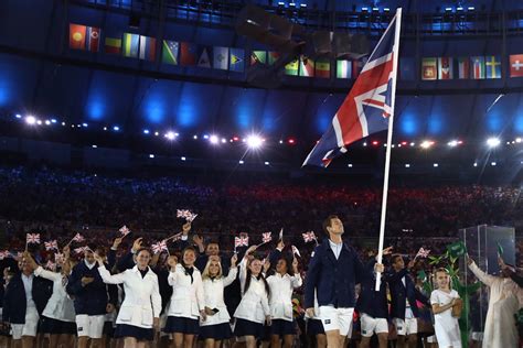 Andy murray has been confirmed as team gb's flagbearer for the olympic games opening ceremony in rio on friday. Andy Murray leads Team GB in athletes parade - ITV News