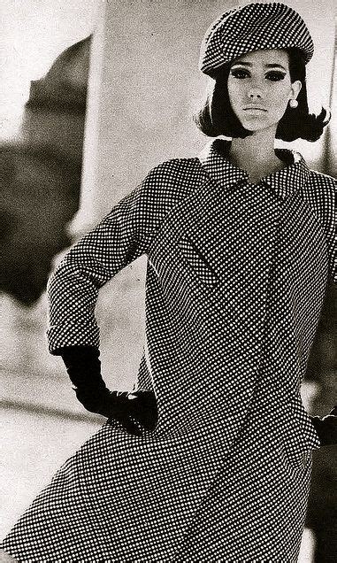 Aufgefallen und international bekannt geworden ist er damals mit seinen unverwechsel. 1960's fashion - marisa in galitzine photo henry clarke ...