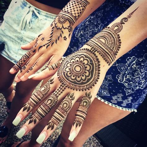 Awesome mehndi designs | henna . Gol Tikki Mehndi Designs For Back Hand Images : Gol Tikki ...