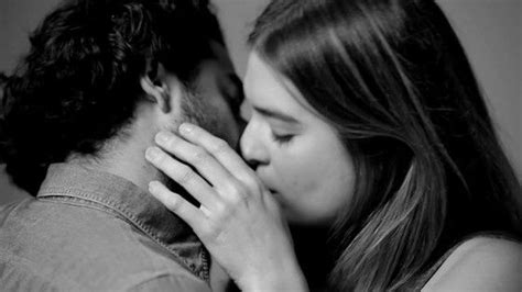 Help make pornstars easier to find on youporn by telling us who is in this video. Watch Hot Strangers Make Out | Videos of people kissing ...
