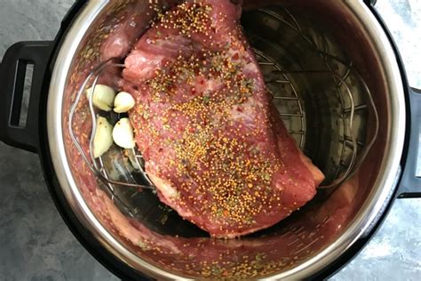 This low carb corned beef meal came together really quickly now that i have an instant pot. Instant Pot Corned Beef and Cabbage - Family Fresh Meals