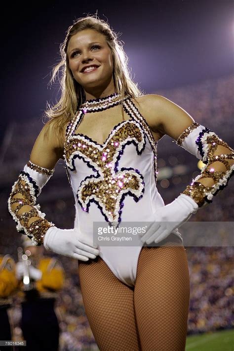 You see , over time those two toes turned into hooves!so , before the camels had two toes , they most likely had more. Louisiana Tech v LSU | Hot cheerleaders, Golden girls ...