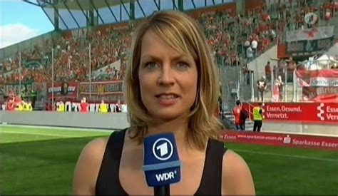 Hat jessy wellmer das tatsächlich gesagt? Jessy Wellmer bei der 'Sportschau - Finaltag der Amateure ...