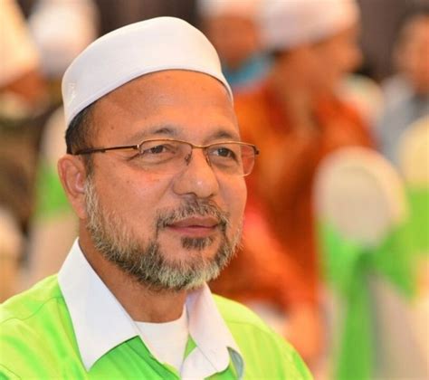 Lobi parlimen hari ini, kecoh apabila dua ahli parlimen umno, datuk seri tajuddin abdul rahman dan datuk seri dr ismail mohamed said bertengkar mulut dan hampir bergaduh. mountdweller88: Kalau untuk perkara yang baik, kenapa kepoh?