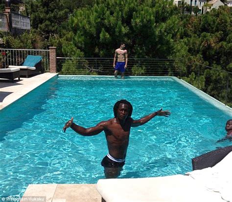 Belgien gewann am ende 3:0. Romelu Lukaku invites fans to play football in Marbella ...