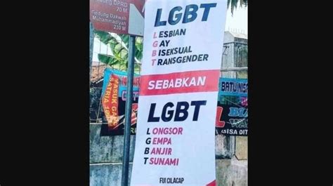 Seperti hal nya lesbian, gay, bisexual dan transgender (lgbt), dianggap sebuah masalah yang tidak asing kita dengar. Spanduk di Masjid Tuduh LGBT Penyebab Gempa dan Tsunami ...