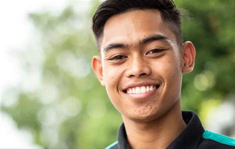 Interessante zahlen, fakten und informationen liefert die statistik zu khairul idham pawi mit einer übersicht aller teilnahmen, siege. Moto2 : Un nouveau remplaçant pour Khairul Idham Pawi à ...