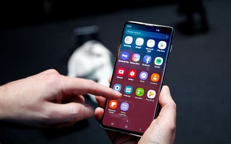 And with new phones from both samsung and oneplus now available, our rankings have been updated, even with apple retaining its smartphone crown. Empreintes digitales et smartphone : Samsung conseille de ...