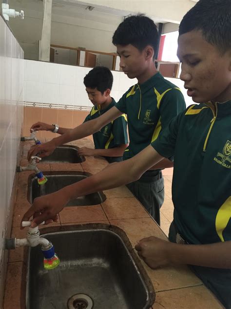 Sultan sir abu bakar ibni almarhum temenggong seri maharaja tun daeng ibrahim, also known as albert baker, was the temenggong of johor. RIVER RANGER MAKTAB SULTAN ABU BAKAR: WATER CONSERVATION ...