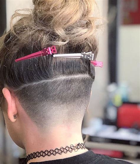 Short haircut für glattes dünnes haar. Pin von Marc Meißner auf Opgeschoren 04 | Undercut frauen ...