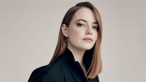 At the time she was a member of the phoenix valley youth theatre. Emma Stone Bio, height, Net Worth, Instagram, Age, Oscar ...