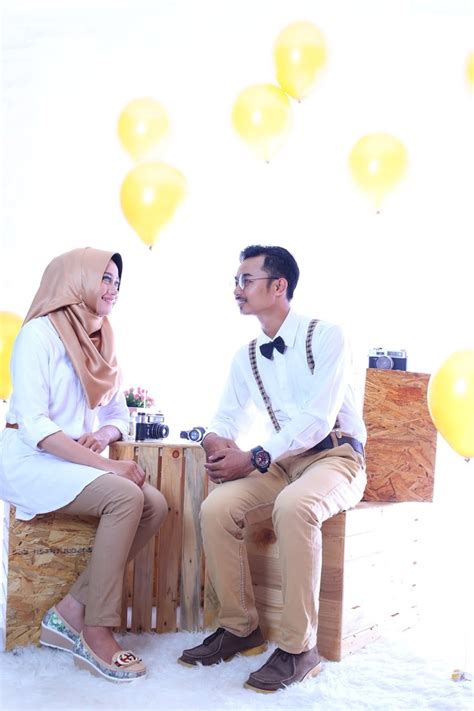 Wah cintanya siap dibawa terbang nih pakai pesawat. Dapatkan Inspirasi Untuk Prewed Baju Putih | Gallery Pre ...