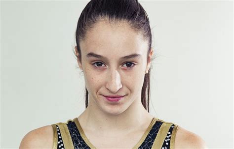 Born 1 june 1982) is a belgian former professional tennis player. Ze vertrok op haar elfde bij haar ouders om de beste te ...