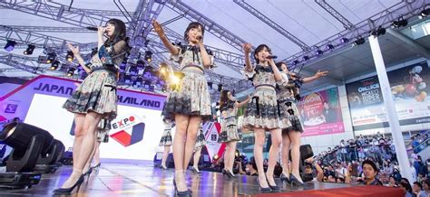 Decided to travel the world? Japan's Biggest Girl Group AKB48 To Perform In Malaysia ...