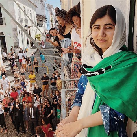 Get everything you need to know about malala yousafzai in i am malala. Malala Yousafzai: Η ακτιβίστρια με το Νόµπελ Ειρήνης που ...