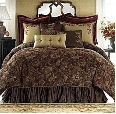 Tampoco hay virutas ni grietas. Archgate Comforter set by Chris Madden for JCPenney. I now ...