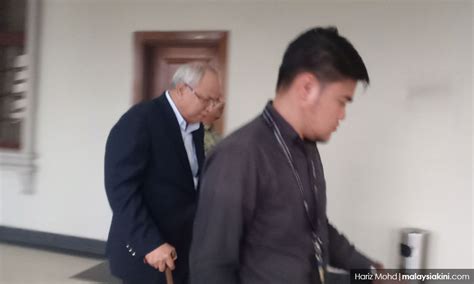 Nik faisal ariff kamil's influence over src international sdn bhd remained intact despite ceasing as the company's ceo and md in 2014, according to a key witness in former prime minister (pm) datuk seri mohd najib razak's ongoing graft trial. Nik Faisal telefon dari Shanghai, arah CEO tinggalkan Malaysia