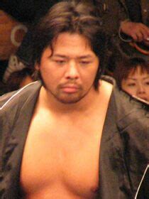 Shinsuke nakamura (february 24, 1980) is a japanese professional wrestler and mixed martial artist, currently signed to world wrestling entertainment (wwe) where he performs on the smackdown brand. Shinsuke Nakamura