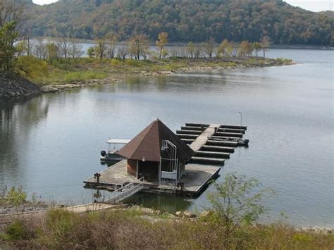 Save gorgeous lake front views of center hill lake at. Cabin Reservations for Edgar Evins State Park | Cabin ...