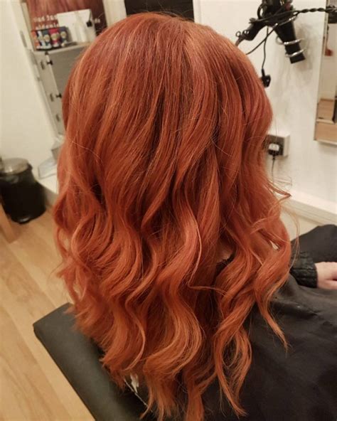Bored with your old hairstyle and looking for hair inspiration to refresh your look? 2020 Latest Medium Haircuts with Red Hair