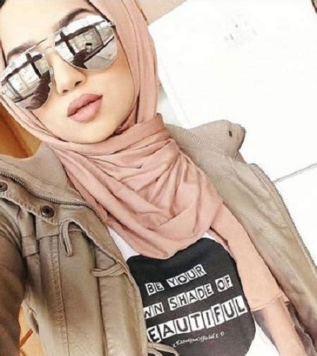 Cari produk rok wanita lainnya di tokopedia. Padu Padan Kacamata dengan Hijab Agar Tampil Modis | Halaman 3