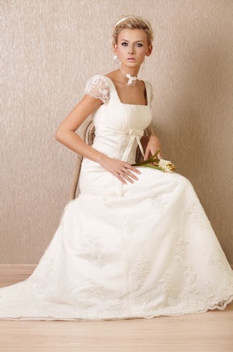 Dein kleid sollte an deiner hochzeit genauso wunderschön und besonders sein, wie der tag selbst. Brautkleid polen