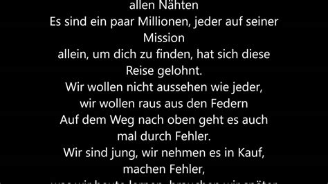 Zuhause lyrics by dota und die stadtpiraten wir tanzen mit. Zuhause ist Wir - Motrip LYRICS - YouTube