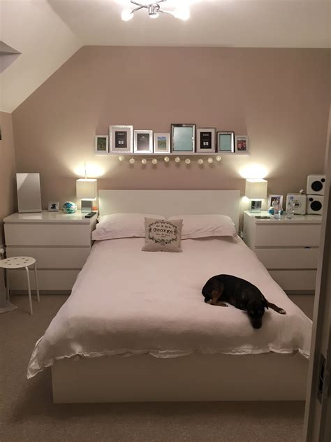 Discover the full range of dulux colours, visualise thousands of different colour combinations and order colour samples online without lifting a brush. Natural bedroom with photo feature wall. Nude/tan/neutral ...