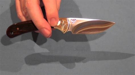 Originally created as a limited edition model, the 113 ranger® skinner is a stylish and performance oriented combination of buck's famous ranger®. Buck Ranger Skinner Model 0113BRS-B - YouTube