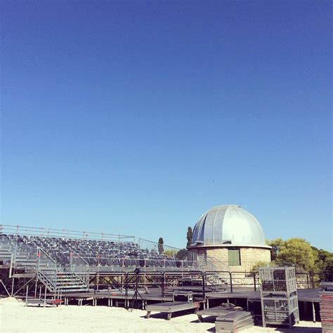 Είναι το μοναδικό αστεροσκοπείο στον κόσμο που διαθέτει στο κοινό δύο τηλεσκόπια για αστρική. analou | περιμένοντας τον μακρον (at Εθνικο Αστεροσκοπειο...