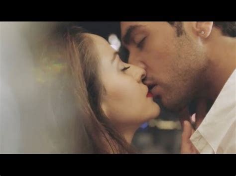 Watch the veena malik's 1st night scene from the film silk. Check Out | Intimate Kissing Scenes From Shekar Suman's ...