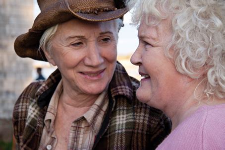 Us actress olympia dukakis, who won an oscar for her role in the 1987 romantic comedy moonstuck, has died aged 89, her family have announced. Cloudburst | Xenon Kino Berlin