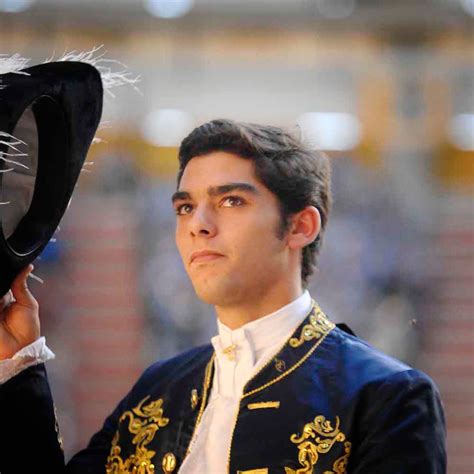 Órfão de pai aos 10 anos e de mãe aos 12, foi confiado ao conde da castanheira. Miguel Moura - CHOPERA TOROS