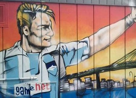 L'olandese sarà sostituito da maehle sulla fascia destra, mentre i blancos hanno l'infermeria piena: Murales Immobile - asherpenn.net