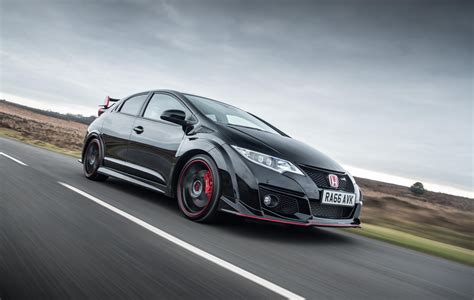 The honda civic type r (japanese: Honda sends out current Civic Type R with Black Edition