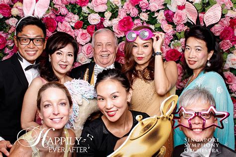 I rented the whosevent booth for my sisters wedding and it was an absolute smash! Animated Gif Wedding Photo Booth Rental Singapore