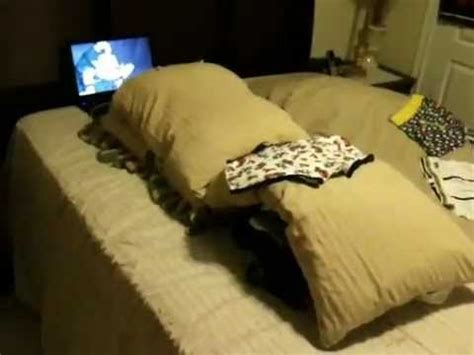 And of course i was in shock. Interesting set up method for "Guys" on how to hump a bulging pillow! - YouTube