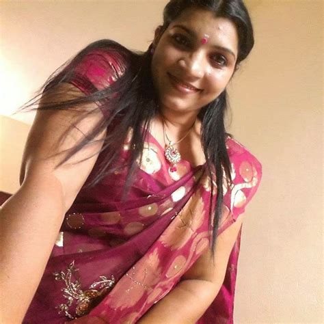 Nair, the prime accused in kerala's solar scam case, is all set to contest against congress president rahul gandhi in according to reports, saritha has decided to contest to send out a message against the congress's inaction on her sexual harassment complaint against the party leaders. Saritha S Nair New Selfie - Mallu World 2014