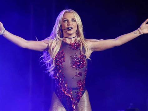 Обладательница премии грэмми и многочисленных статуэток mtv video music awards. Britney Spears is het beu: "Geen zin meer om op te treden ...