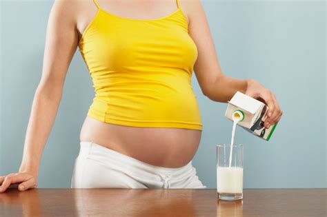 Pregnant women are so sexy. Pregnant Women Should Drink A Glass Of Milk A Day To Have ...