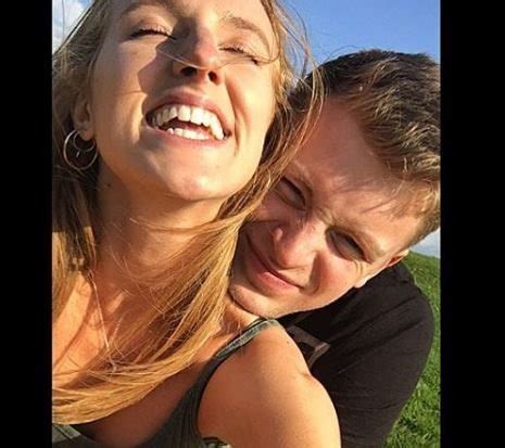 Adam peaty 10 personal facts, biography, wiki. Anna Zair UK Swimmer Adam Peaty's Girlfriend - Fabwags.com