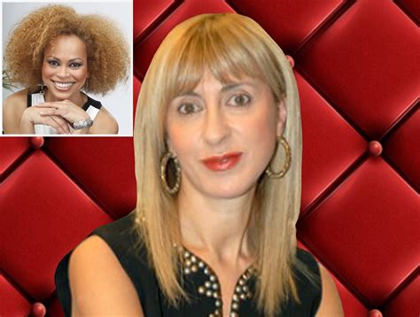 É jornalista desde 1994, iniciou a sua carreira pela imprensa, passando depois pela rádio e, em 1999, entrou para a tvi, onde actualmente faz. Judite de Sousa e Conceição Queiroz em guerra? ~ Talento & Fama