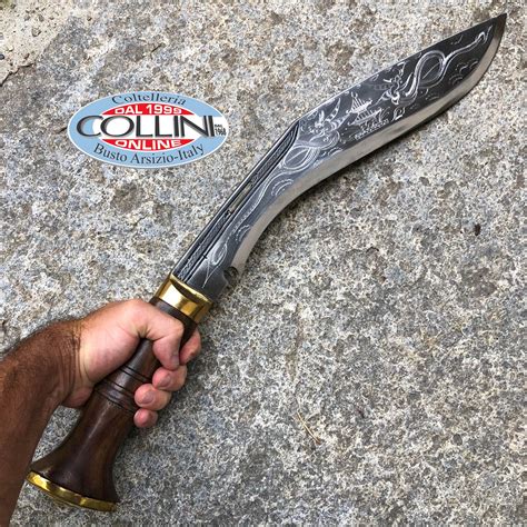 According to the census of nepal of 2011, there is 123 nepalese languages are spoken as the mother tongue. Kukri Artigianale - Cerimoniale Long knife 18 - INCISO ...