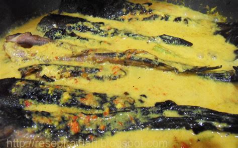 Selain daripada menikmati masak lemak cili padi, bagi anda yang tidak dapat menahan pedas, terdapat juga empat menu utama seperti itik, ikan keli hidangan yang paling hangat dari gerai ini sememangnya itik salai masak lemak cili api (rm8.00) kerana rasa cili apinya yang meresap ke. HIDANGAN IKAN KELI SALAI MASAK LEMAK CILI API UNTUK ...