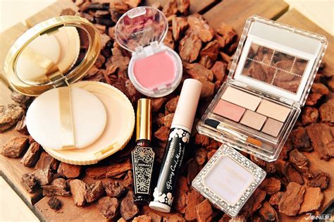 Maybe you would like to learn more about one of these? JAPANKURU: Japanese Makeup Guide 🎀 Top Fall 2017 Makeup ...