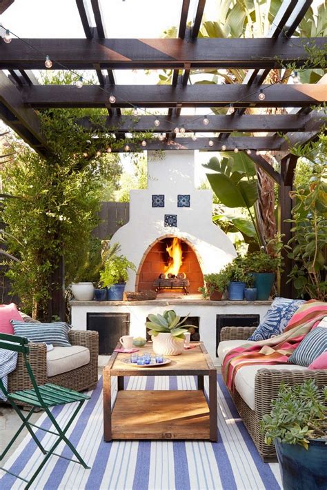 From the appliances to decoration, browse these inspiring photos and videos at hgtv to create the perfect outdoor kitchen. 20+ PRETTY OUTDOOR KITCHEN IDEAS THAT'LL SURPRISE YOUR GUESTS